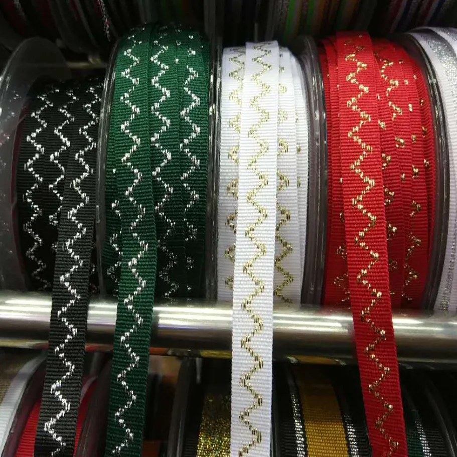 30yards Gold Silver Wave pattern Polyester Ribbon 1CM Width Webbing/Bias Binding Tape For Diy Bag Craft Gold Lurex Twill Tape
30yards Gold Silver Wave pattern Polyester Ribbon 1CM Width Webbing/Bias Binding Tape For Diy Bag Craft Gold Lurex Twill Tape