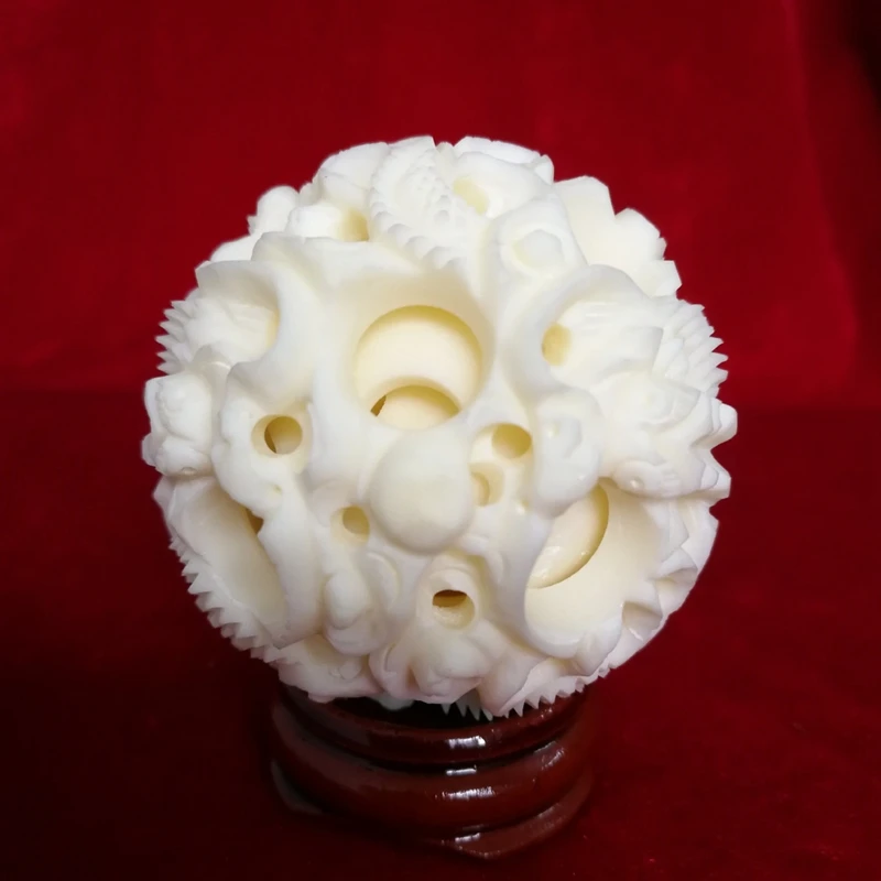 Handmade Ghost axe God ball Ghost ball hand carved 3 to 5 layers of ghost balls Imitation ivory ghost ball
Handmade Ghost axe God ball Ghost ball hand carved 3 to 5 layers of ghost balls Imitation ivory ghost ball
