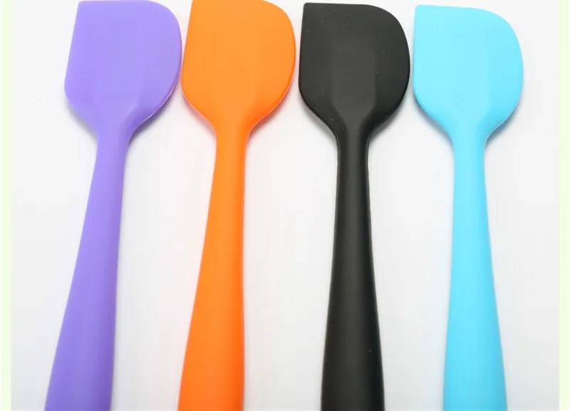 Kitchen Silicone Cream Butter Cake Spatula Mixing Batter Scraper Brush Butter Mixer Cake Brushes Baking Tool Kitchenware
Kitchen Silicone Cream Butter Cake Spatula Mixing Batter Scraper Brush Butter Mixer Cake Brushes Baking Tool Kitchenware