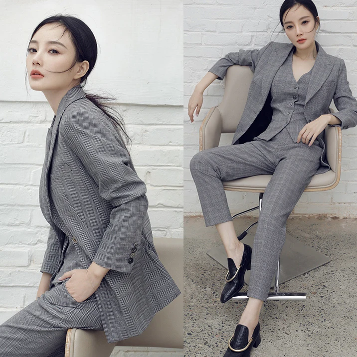 Elegant Korean Vintage Women Plaid 3 Pieces Set Office Lady British Style Blazer Suit Pant Vest Sets 2019 Spring Autumn Y217
Elegant Korean Vintage Women Plaid 3 Pieces Set Office Lady British Style Blazer Suit Pant Vest Sets 2019 Spring Autumn Y217