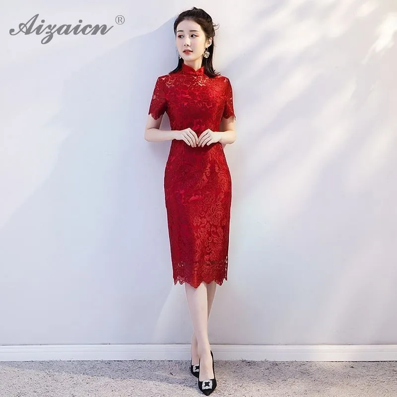 Modern Red New Lace Long Cheongsam Dresses Oriental Style Fashion Bride Evening Gown Qi Pao Women Chinese Wedding Dress Qipao
Modern Red New Lace Long Cheongsam Dresses Oriental Style Fashion Bride Evening Gown Qi Pao Women Chinese Wedding Dress Qipao