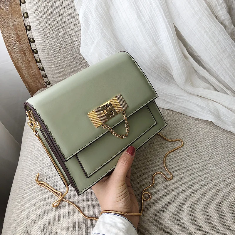 Small bag female 2019 new fashion simple shoulder Messenger bag wild chain small square bag
Small bag female 2019 new fashion simple shoulder Messenger bag wild chain small square bag