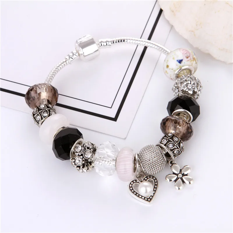 European Vintage Silver plated white&black crystal Heart Pendant Charms Pan Bracelet For Women/Gril gift jewelry
European Vintage Silver plated white&black crystal Heart Pendant Charms Pan Bracelet For Women/Gril gift jewelry
