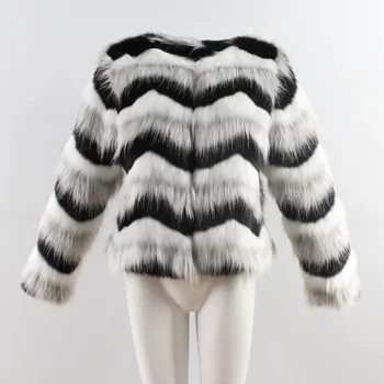 T0758 Europe and America ashion faux fur coat Autumn &Winter female Pop Wavy color Jacket Lady Short Coat
T0758 Europe and America ashion faux fur coat Autumn &Winter female Pop Wavy color Jacket Lady Short Coat