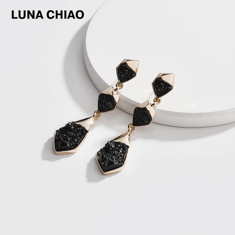 LUNA CHIAO Trendy Popular Designer Inspired Triple Resin Druzy Stone Drop Statemnet Earrings for Women
LUNA CHIAO Trendy Popular Designer Inspired Triple Resin Druzy Stone Drop Statemnet Earrings for Women