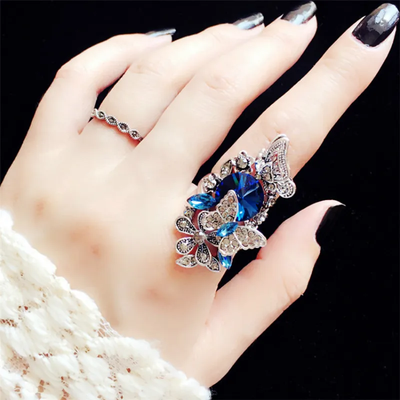2 Pcs/set Luxury Butterfly Ring Set Big Blue Crystal Women Rings Trending Bride Weddind Party Ring Exquisite Finger Jewelry Gift
2 Pcs/set Luxury Butterfly Ring Set Big Blue Crystal Women Rings Trending Bride Weddind Party Ring Exquisite Finger Jewelry Gift