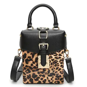 PU Leather Handbags Women's Designer Leopard handbag High quality fashion printing rivet shoulder bag Square female package
PU Leather Handbags Women's Designer Leopard handbag High quality fashion printing rivet shoulder bag Square female package