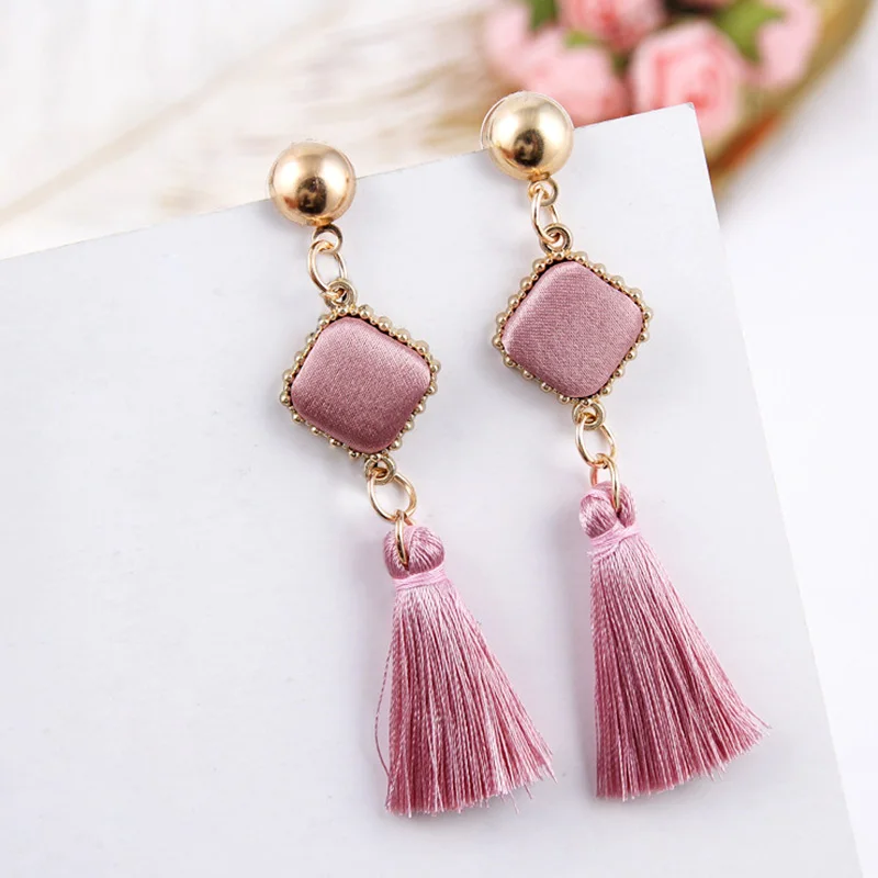 RAVINOUR Trendy Tassel Earrings Women Velvet Silk Fringed Dangle Earring Jewelry Long Boucle D'oreille Femme 2018 Bohemian Aros
RAVINOUR Trendy Tassel Earrings Women Velvet Silk Fringed Dangle Earring Jewelry Long Boucle D'oreille Femme 2018 Bohemian Aros