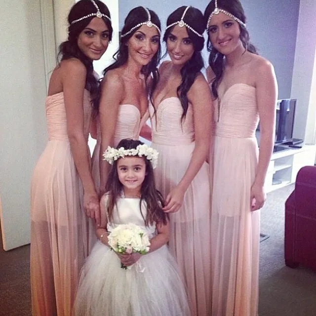 Classic pink Chiffon Bridesmaid Dresses 2015 Sexy Sweetheart party prom Gown Hot Sale Handmade High Quality vestidos para festa
Classic pink Chiffon Bridesmaid Dresses 2015 Sexy Sweetheart party prom Gown Hot Sale Handmade High Quality vestidos para festa