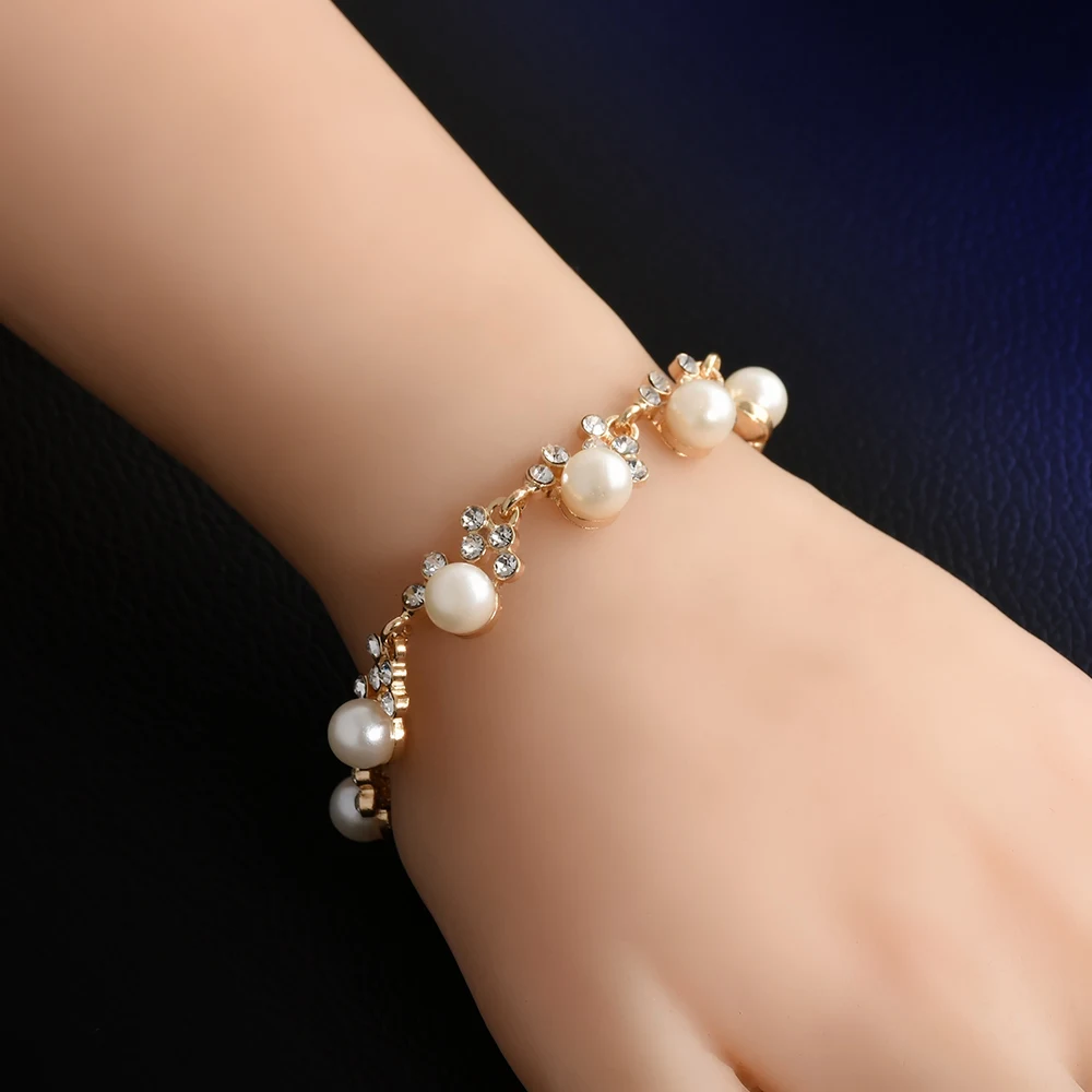 Fashion Elegant Women Lady Gold Metal Rhinestone Crystal Imitation Pearls Pendant Bangle Bracelet Girl Party Bracelet Jewelry
Fashion Elegant Women Lady Gold Metal Rhinestone Crystal Imitation Pearls Pendant Bangle Bracelet Girl Party Bracelet Jewelry