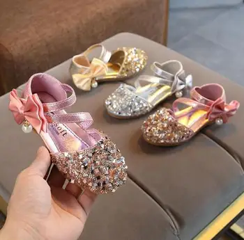 NEW Spring Summer Girls Leather Shoes Child Princess Fashion Glitter Bowtie Sandals Kids Buckle Strap heels Baby
NEW Spring Summer Girls Leather Shoes Child Princess Fashion Glitter Bowtie Sandals Kids Buckle Strap heels Baby