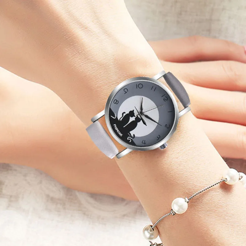 New Women Luxury Leather Geneva Neutral Watches man Watch Cheap Lady Girls Wristwatches Gift Hours Geneva relojes mujer clock
New Women Luxury Leather Geneva Neutral Watches man Watch Cheap Lady Girls Wristwatches Gift Hours Geneva relojes mujer clock
