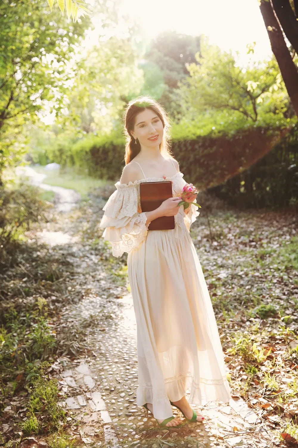 LYNETTE'S CHINOISERIE Summer Autumn Original Design Women Vintage Slim Lace Suspender Dresses
LYNETTE'S CHINOISERIE Summer Autumn Original Design Women Vintage Slim Lace Suspender Dresses