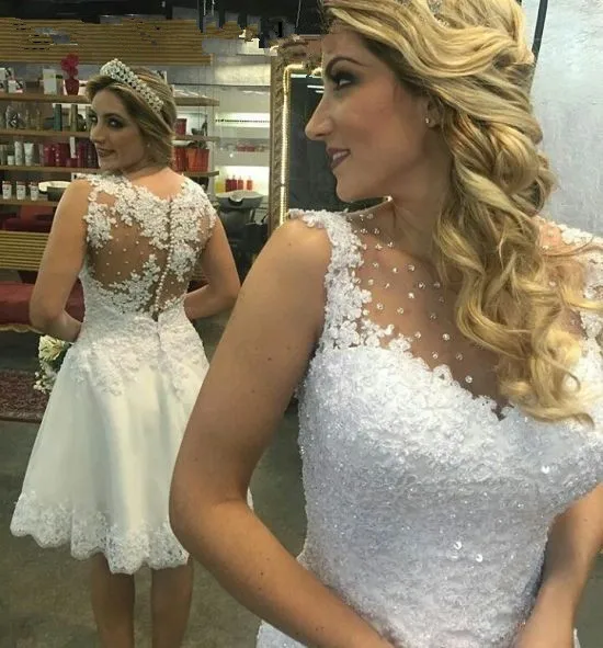 Vestidos de Noiva Custom Made Short Mini White Lace A Line Wedding Dress 2018 Cheap Hot Sale Robe de mariage
Vestidos de Noiva Custom Made Short Mini White Lace A Line Wedding Dress 2018 Cheap Hot Sale Robe de mariage