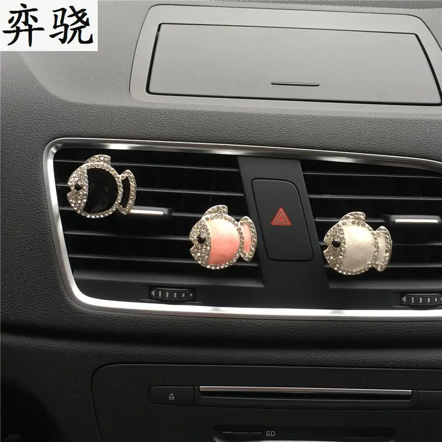 Lady car styling decoration Rhinestone Alloy material lovely small fish car perfume clip Vintage men's perfume car air freshener 
Lady car styling decoration Rhinestone Alloy material lovely small fish car perfume clip Vintage men's perfume car air freshener