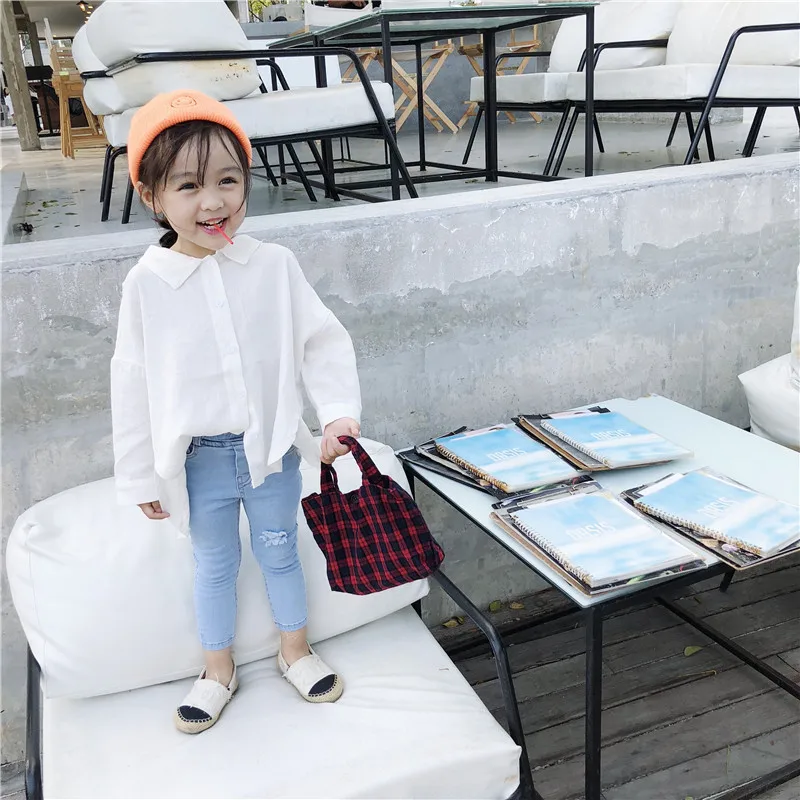 New arrival fashion girls pure cotton white shirts Korean style 1-6 years all-match kids plaid loose shirt children clothes
New arrival fashion girls pure cotton white shirts Korean style 1-6 years all-match kids plaid loose shirt children clothes