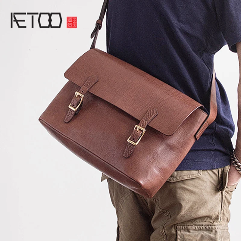 AETOO Quality thick cowhide All copper hardware imported leather man oblique carry postman bag
AETOO Quality thick cowhide All copper hardware imported leather man oblique carry postman bag