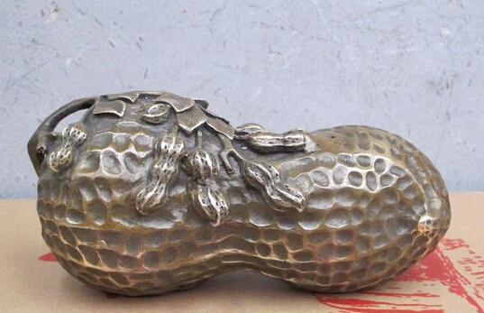 B0601 5178" Chinese Bronze Peanuts as a symbol of auspiciousness as well as fertility statue
B0601 5178" Chinese Bronze Peanuts as a symbol of auspiciousness as well as fertility statue