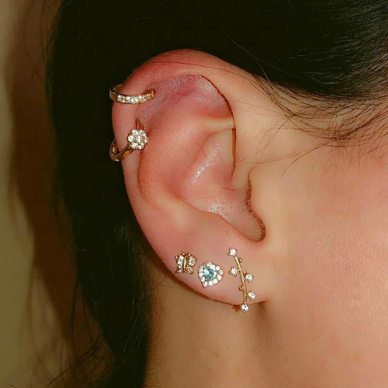 5pcs Vintage Crystal Flower Ear Studs Cuff Earrings for Women Retro Mix Design Gold Color Circle Heart Piercing Earring Set Gift
5pcs Vintage Crystal Flower Ear Studs Cuff Earrings for Women Retro Mix Design Gold Color Circle Heart Piercing Earring Set Gift