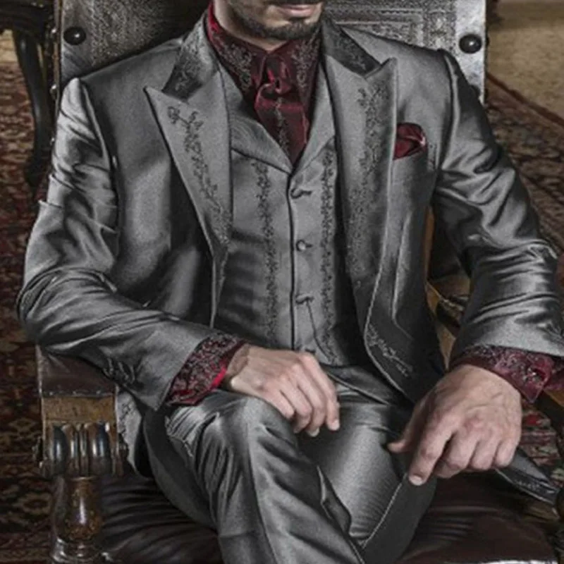 Gray-Embroidery-Wedding-Groomsmen-Tuxedos-Groom-Wear-Three-Piece-Jacket-Pants-Vest-2018-Peaked-Lapel-Custom