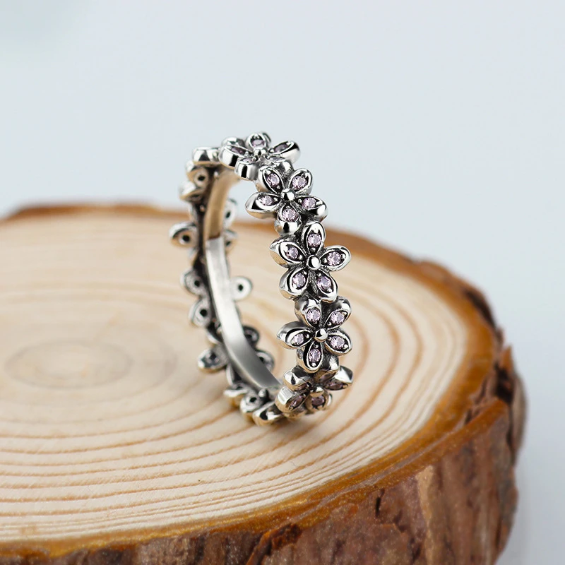 2805377600_1843651822