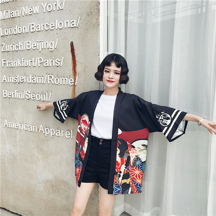 Japan Korean Hip Hop Punk Vintage Print Half Sleeve Summer Thin Jacket Belt Robe Sun Outfit 2019 High Streetwear Blusa Loose
Japan Korean Hip Hop Punk Vintage Print Half Sleeve Summer Thin Jacket Belt Robe Sun Outfit 2019 High Streetwear Blusa Loose