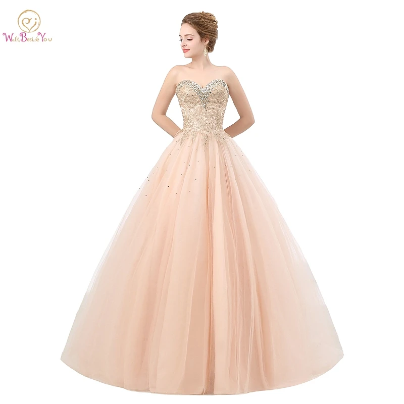 Champagne Quinceanera Dresses 2019 Lace Appliques Tulle Crystal Ball Gowns Strapless Sweetheart Long Floor Length vestidos de 15
Champagne Quinceanera Dresses 2019 Lace Appliques Tulle Crystal Ball Gowns Strapless Sweetheart Long Floor Length vestidos de 15
