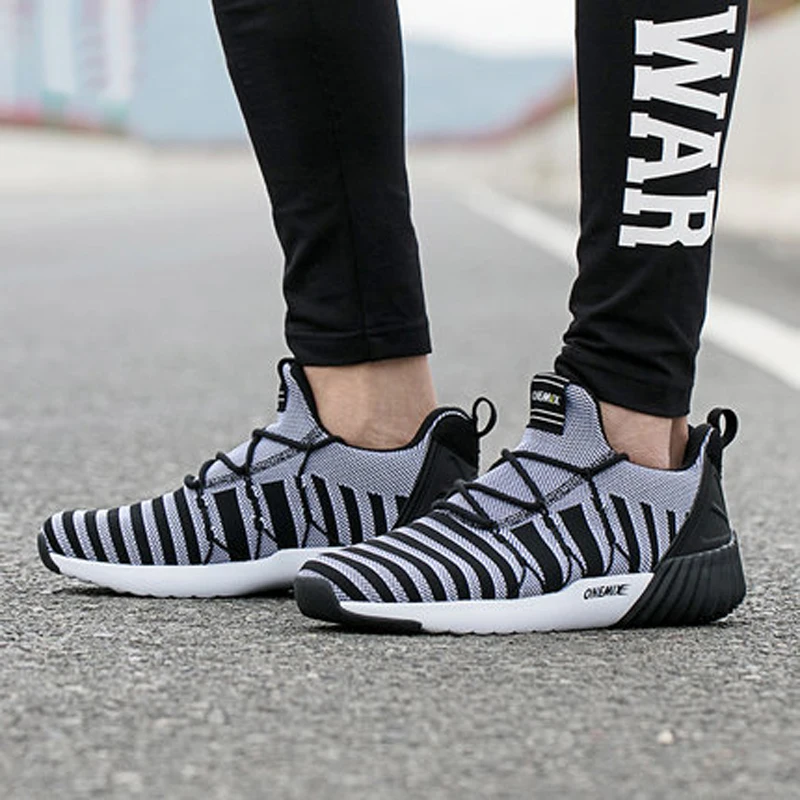 New men casual shoes breathable soft comfortable weaving deodorant fashion joker shoes Thicken fashion men's boots onemix
New men casual shoes breathable soft comfortable weaving deodorant fashion joker shoes Thicken fashion men's boots onemix