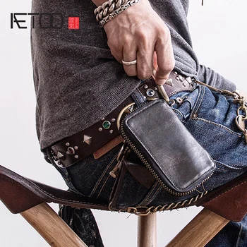 AETOO Head cowhide Car Key bag men's leather key buckle, with card position can be put on the driver's license
AETOO Head cowhide Car Key bag men's leather key buckle, with card position can be put on the driver's license