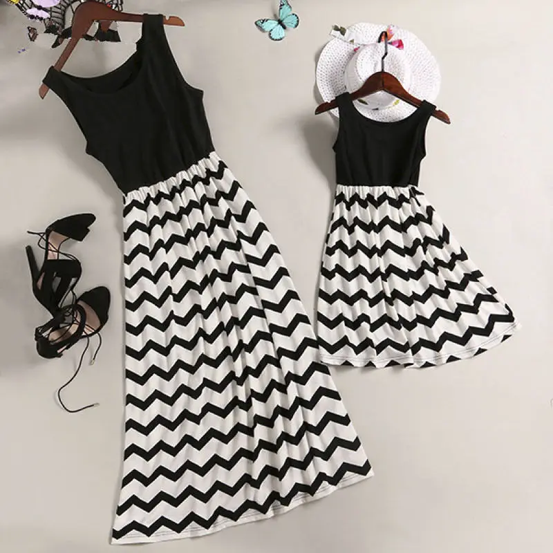 2018 Summer Mother and Daughter Sleeveless Casual Loose Stripe Long Maxi Dress Mom&Kid Matching Fashion Clothes
2018 Summer Mother and Daughter Sleeveless Casual Loose Stripe Long Maxi Dress Mom&Kid Matching Fashion Clothes
