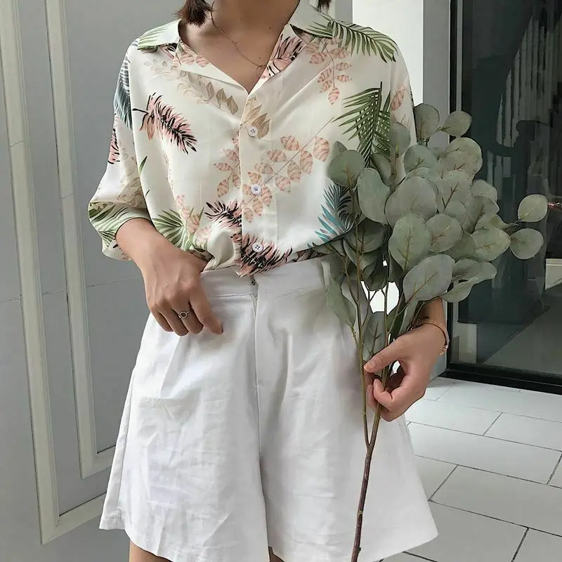 Summer Women Shirt Beach Hawaii Style Loose Comfort Casual Short Sleeve Shirt Floral Print Shirt Blusas Tops Female Clothing
Summer Women Shirt Beach Hawaii Style Loose Comfort Casual Short Sleeve Shirt Floral Print Shirt Blusas Tops Female Clothing