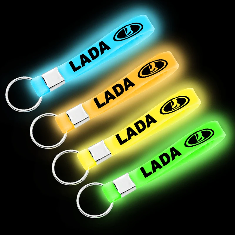 1pcs Car Styling Luminous Silicone Car Keychain Key Chains Rings Car Logo for Lada Niva Kalina Priora Granta Largus Vaz Samara
1pcs Car Styling Luminous Silicone Car Keychain Key Chains Rings Car Logo for Lada Niva Kalina Priora Granta Largus Vaz Samara