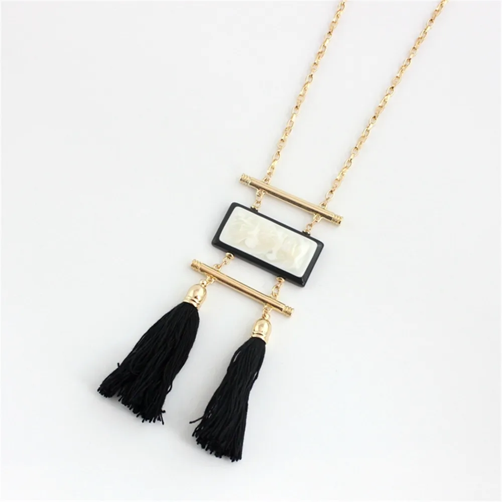 XQ Free shipping The new fashion The long black line scalloped necklace pendant necklace personality resin
XQ Free shipping The new fashion The long black line scalloped necklace pendant necklace personality resin