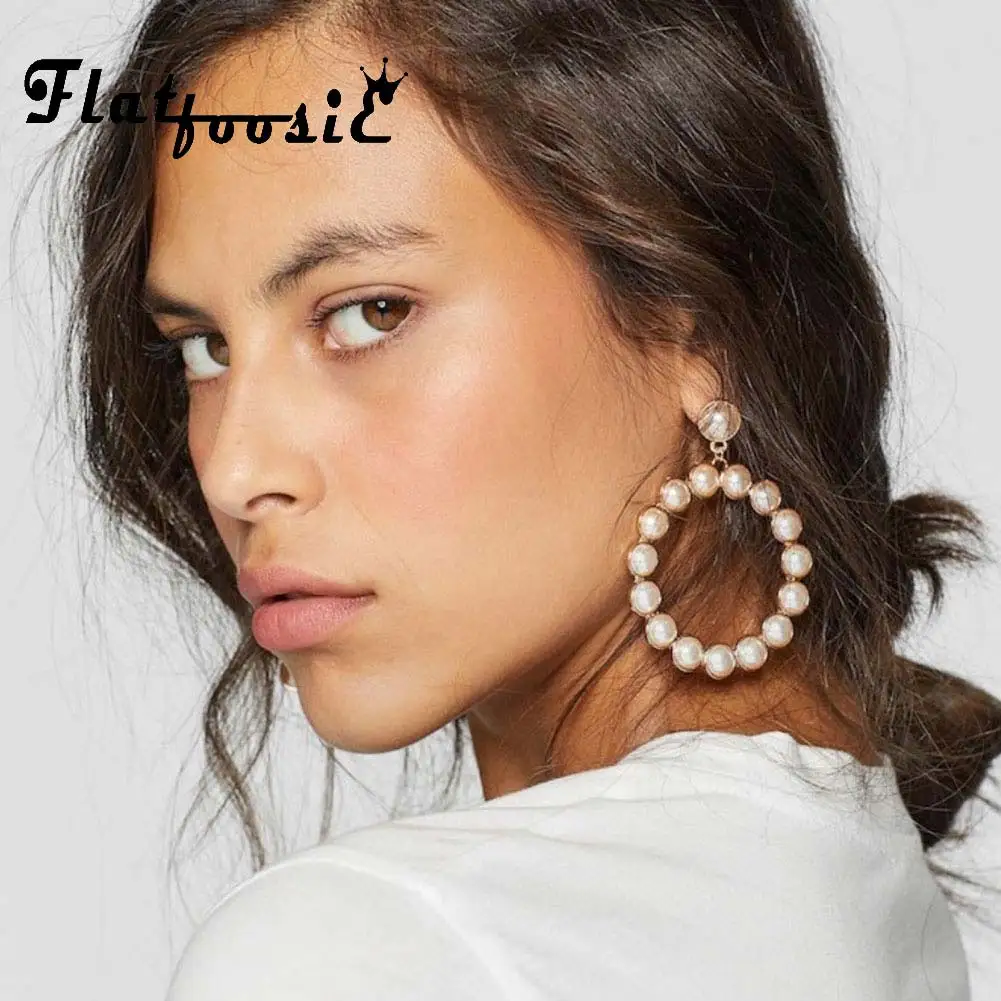 Flatfoosie Gold Silver Color Round Drop Earrings For Women Trendy Imitation Pearl Circle Pendant Big Dangle Earring Jewelry 2018
Flatfoosie Gold Silver Color Round Drop Earrings For Women Trendy Imitation Pearl Circle Pendant Big Dangle Earring Jewelry 2018