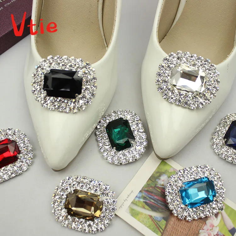 Free Shipping Lady Color Rhinestone Shoe Buckle Decorations Crystal Flower Shoe Clips Charms Accessories 1Pair
Free Shipping Lady Color Rhinestone Shoe Buckle Decorations Crystal Flower Shoe Clips Charms Accessories 1Pair