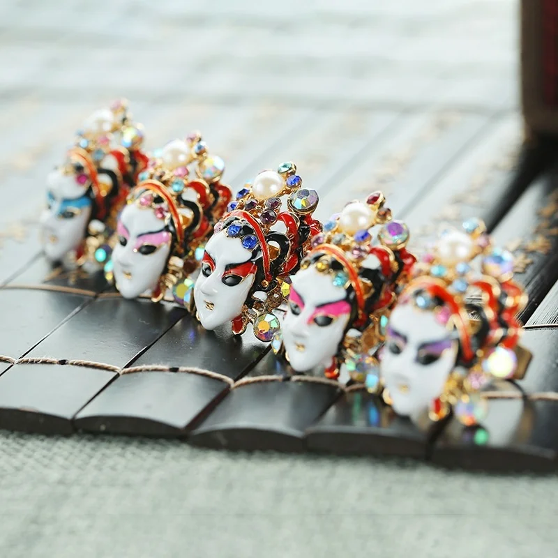 Fashion Personality Beijing Opera Mask Ring for Women Ethnic Style Rings Cool Jewelry Gift
Fashion Personality Beijing Opera Mask Ring for Women Ethnic Style Rings Cool Jewelry Gift