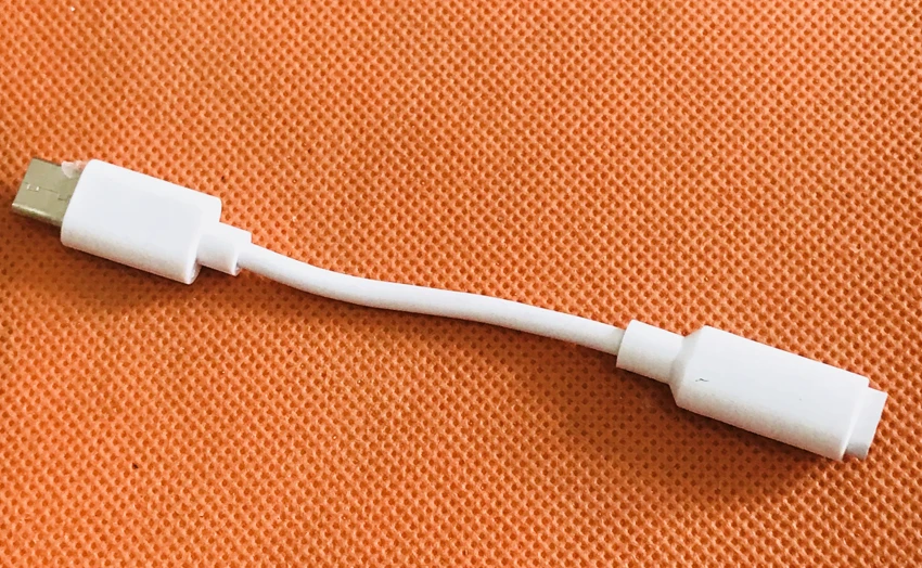 Original usb to earphone jack adapter cable for Bluboo S1 MTK6757 Octa Core 5.5'' FHD Free shipping
Original usb to earphone jack adapter cable for Bluboo S1 MTK6757 Octa Core 5.5'' FHD Free shipping