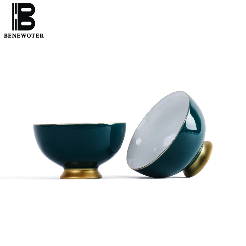 2PCS/Lot 80ML Jingdezhen Porcelain Teacup Gold Plated Pu'er Small Tea Cup Master Sake Bowls Chinese Kung Fu Tea Set Drinkware
2PCS/Lot 80ML Jingdezhen Porcelain Teacup Gold Plated Pu'er Small Tea Cup Master Sake Bowls Chinese Kung Fu Tea Set Drinkware