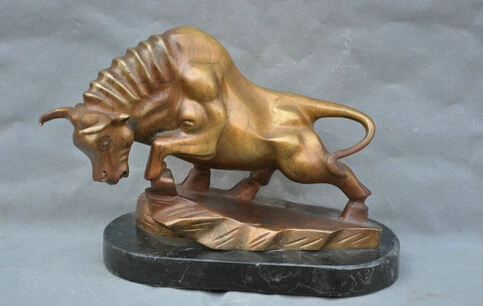 007000 13 Bronze Animal Spanish Bull Ox Cattle Fighting Posture Sculpture Statue
007000 13 Bronze Animal Spanish Bull Ox Cattle Fighting Posture Sculpture Statue