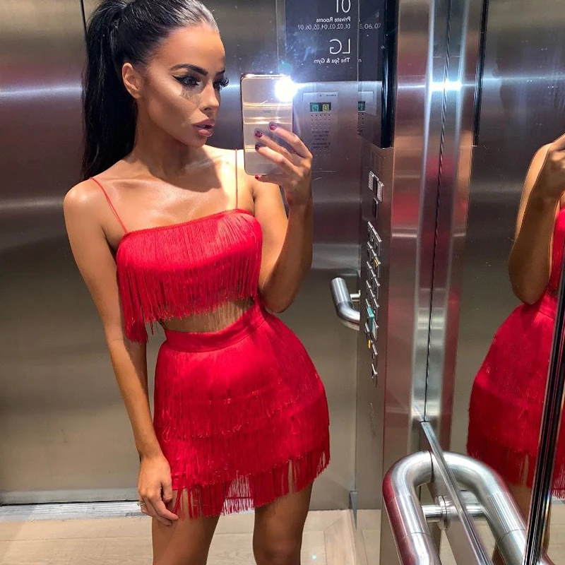 Tassel crop tops and skirts 2 piece set for women Strapless top suits Sexy club party mini skirt two piece sets Summer outfits
Tassel crop tops and skirts 2 piece set for women Strapless top suits Sexy club party mini skirt two piece sets Summer outfits