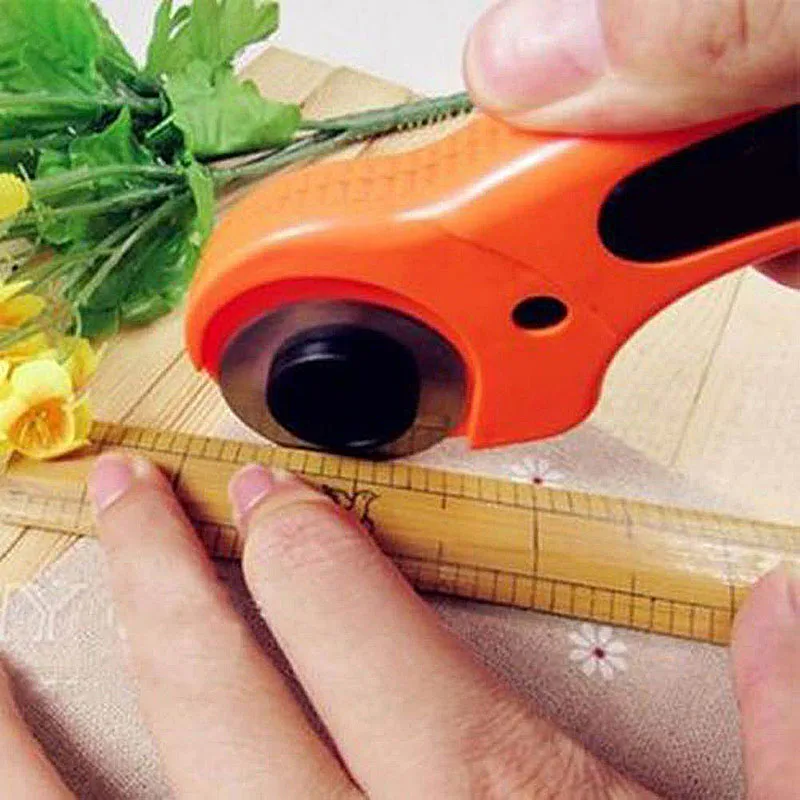 45mm Circular Cut Rotary Cutter Blade Patchwork Fabric Leather Craft Sewing Tools
45mm Circular Cut Rotary Cutter Blade Patchwork Fabric Leather Craft Sewing Tools