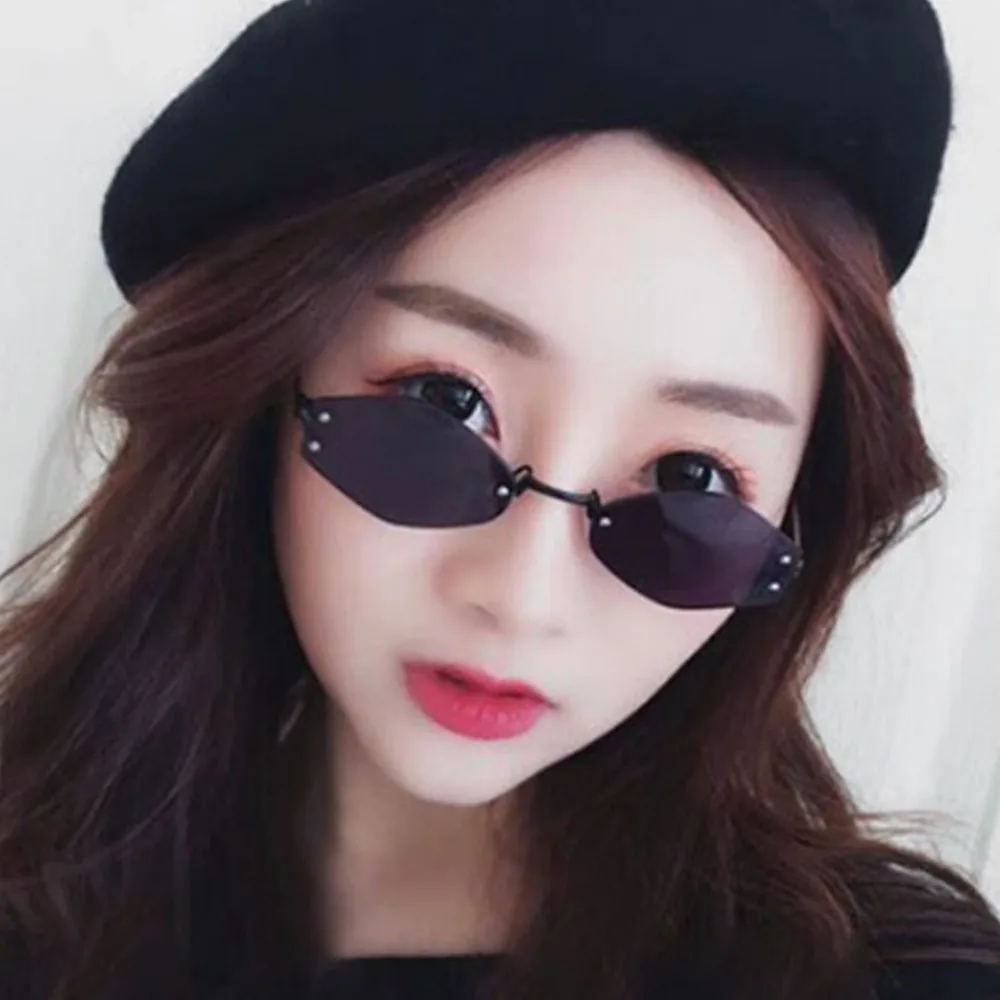 Rimless Hexagon Sun Glasses Women 2018 Brand Designer Retro Sunglasses Vintage Female Shades Small Frame Ladies Red Sunglass
Rimless Hexagon Sun Glasses Women 2018 Brand Designer Retro Sunglasses Vintage Female Shades Small Frame Ladies Red Sunglass