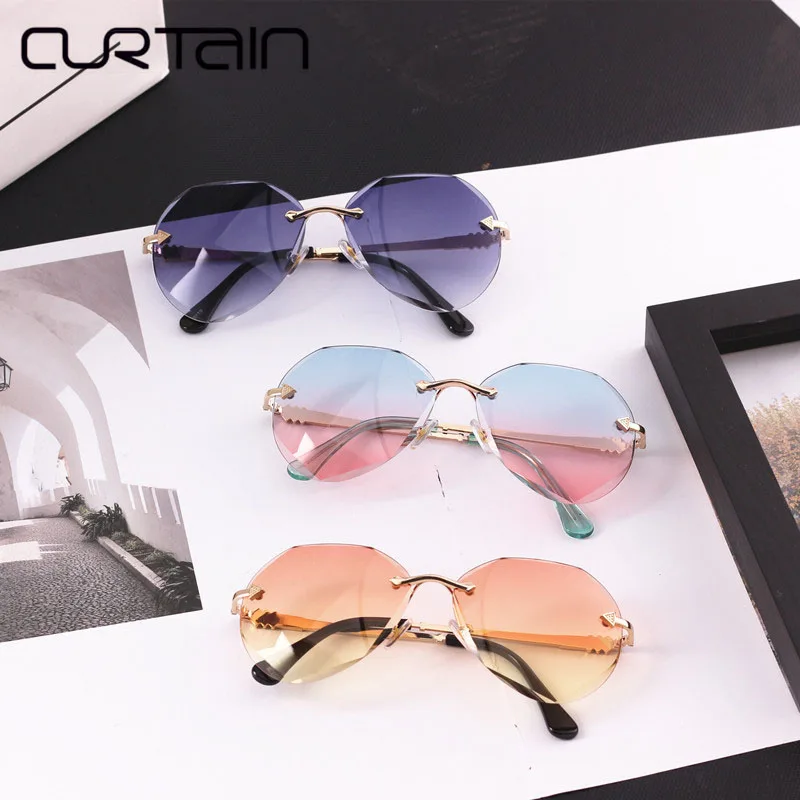 Curtain Kids Sun Glasses 2019 New Fashion Trend Children's Sunglasses For Boys Frameless Colorful Cute Girl UV400 Oculos De Sol
Curtain Kids Sun Glasses 2019 New Fashion Trend Children's Sunglasses For Boys Frameless Colorful Cute Girl UV400 Oculos De Sol