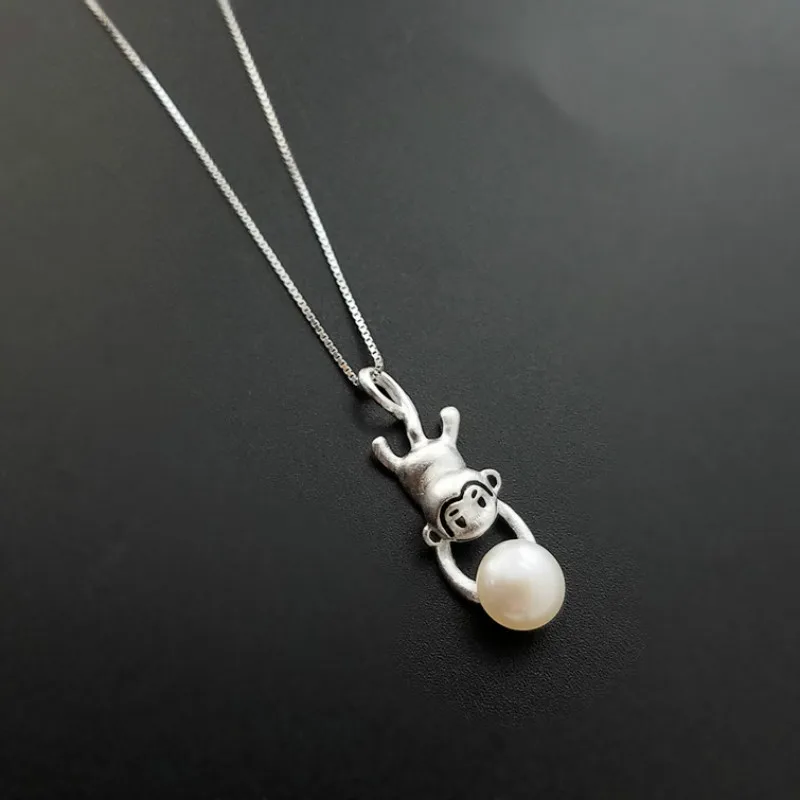925 Sterling Silver Statement Necklaces For Women Personality Monkey Hug Pearl Pendant Necklaces Silver Necklace Chain
925 Sterling Silver Statement Necklaces For Women Personality Monkey Hug Pearl Pendant Necklaces Silver Necklace Chain