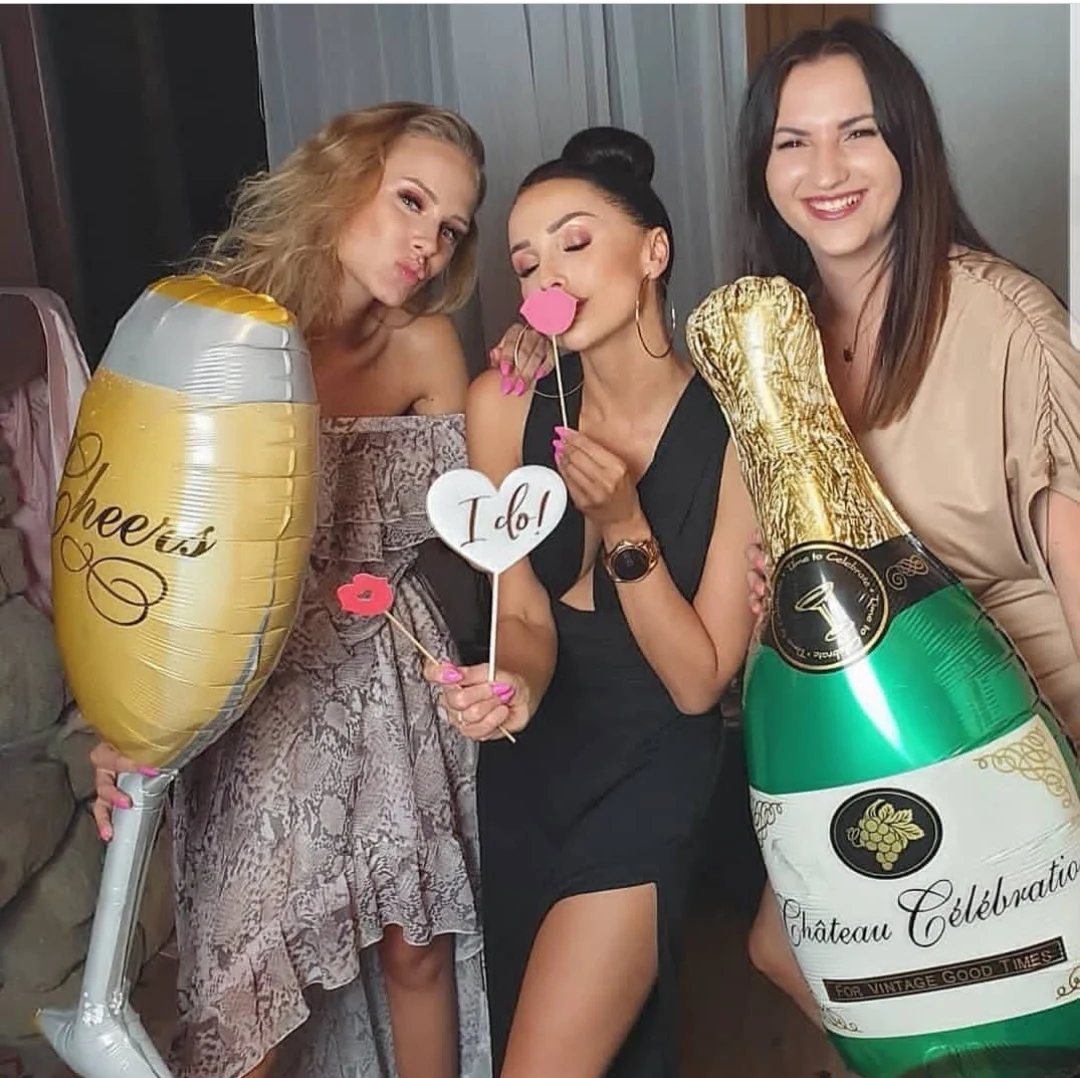 30th happy Birthday Party Decoration Golden Crown Champagne Whiskey Bottle Foil Balloon bachelor Party Balloons valentine's day
30th happy Birthday Party Decoration Golden Crown Champagne Whiskey Bottle Foil Balloon bachelor Party Balloons valentine's day