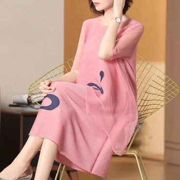 Female Embroidery Stitching Printed Dress Lady 2019 Summer Fashion O-neck Short Sleeve Vintage Knee-length Dress XL-01
Female Embroidery Stitching Printed Dress Lady 2019 Summer Fashion O-neck Short Sleeve Vintage Knee-length Dress XL-01
