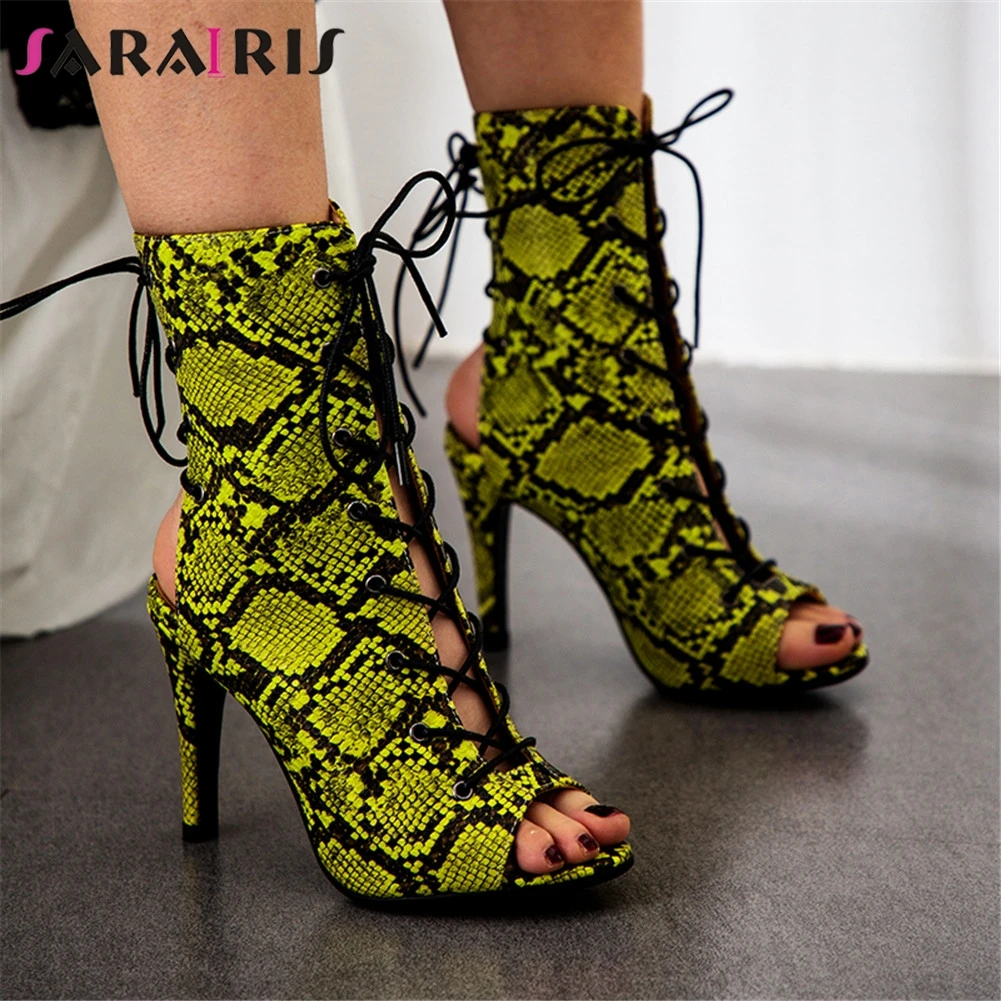 SARAIRIS New Big Size 34-43 Ladies High Heels Summer Ankle Boots Snake Veins Leopard Peep Toe Shoes Woman Party Sexy Footwear
SARAIRIS New Big Size 34-43 Ladies High Heels Summer Ankle Boots Snake Veins Leopard Peep Toe Shoes Woman Party Sexy Footwear