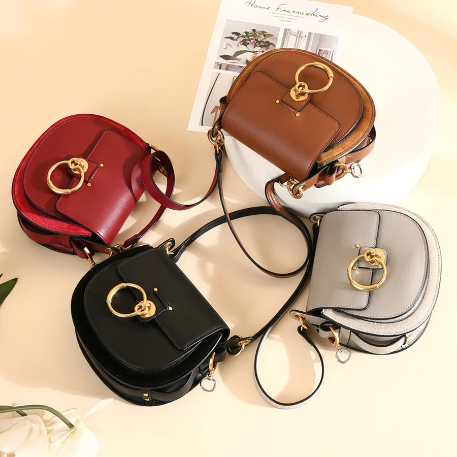 Leather Metal Ring Saddle Bag for Women New Retro Cow Two-layer Leather Solid Color Shoulder Bag Ladies Simple Messenger Bag
Leather Metal Ring Saddle Bag for Women New Retro Cow Two-layer Leather Solid Color Shoulder Bag Ladies Simple Messenger Bag