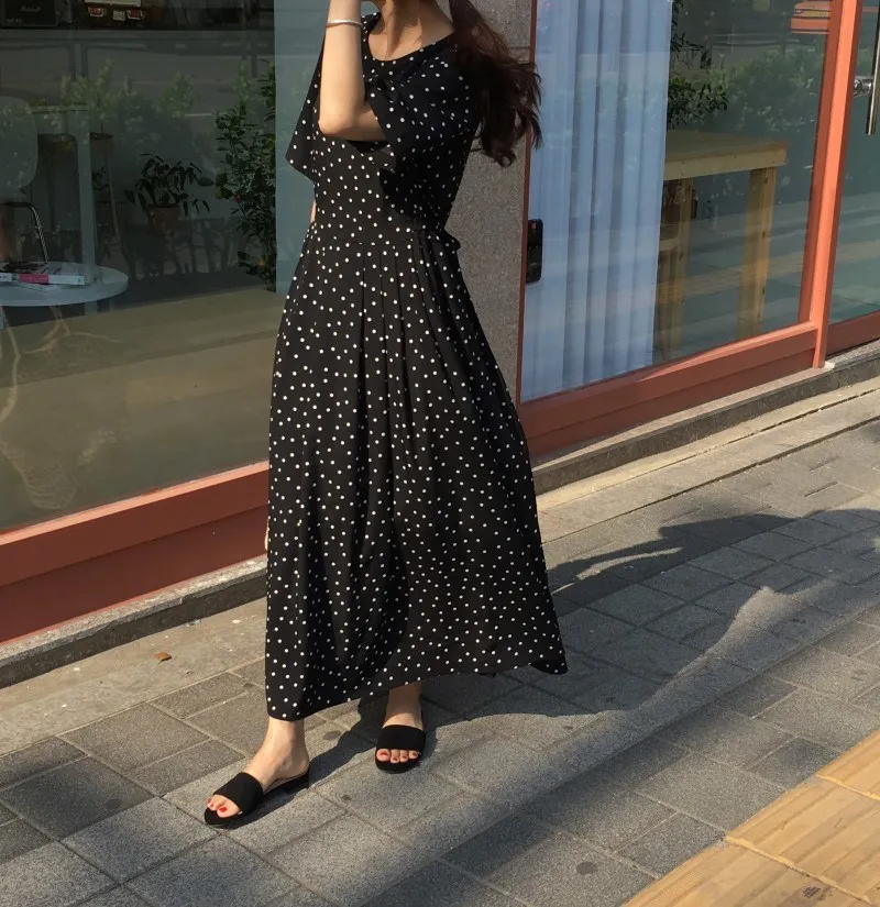 Vintage Black Polka Dot Dress Slim Waist Bandage Maxi Dress O-Neck Short Sleeve Lace Up Dress
Vintage Black Polka Dot Dress Slim Waist Bandage Maxi Dress O-Neck Short Sleeve Lace Up Dress
