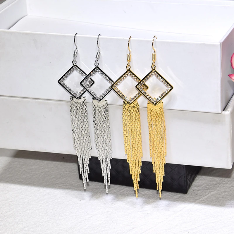 European and American Fringed Square Geometric Earrings Simple Crystal Tassel Earrings Women's Gold and Silver Long Earrings
European and American Fringed Square Geometric Earrings Simple Crystal Tassel Earrings Women's Gold and Silver Long Earrings